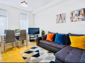 Cosy Stay in the Heart of Downtown with Parking